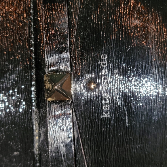 Kate Spade bag crossbody black patent leather gold trim and chain - Picture 2 of 9